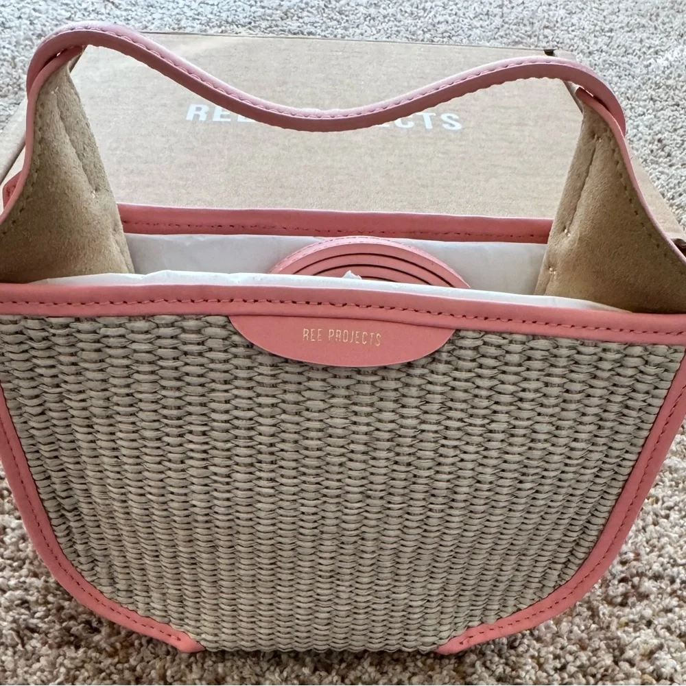 NIB Ree Projects Helene Hobo Mini Raffia Bag in Peach - Picture 6 of 14